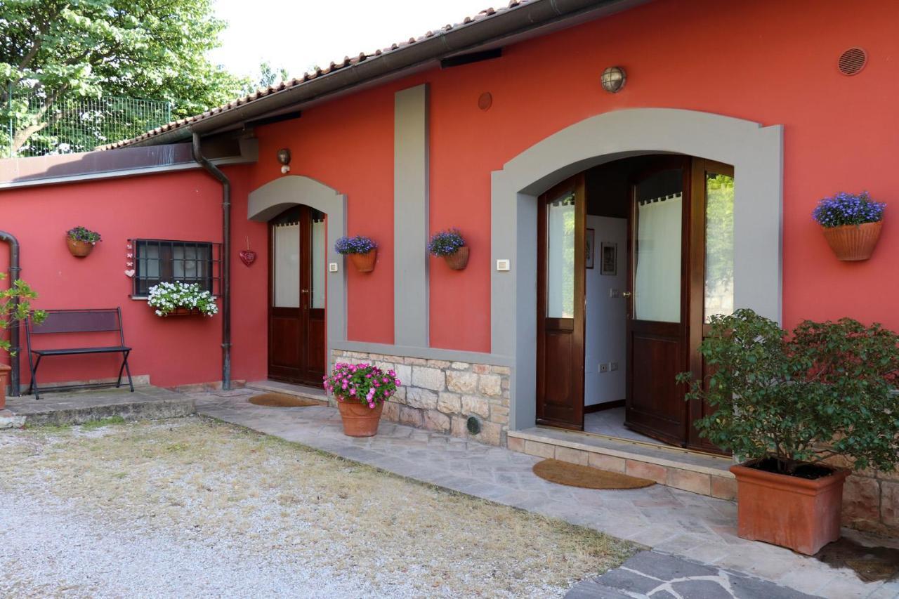 Il Turrione "App. Santa Chiara" Apartman Assisi Kültér fotó