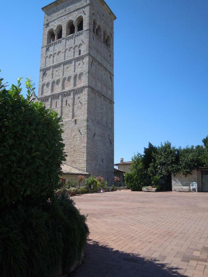 Il Turrione "App. Santa Chiara" Apartman Assisi Kültér fotó